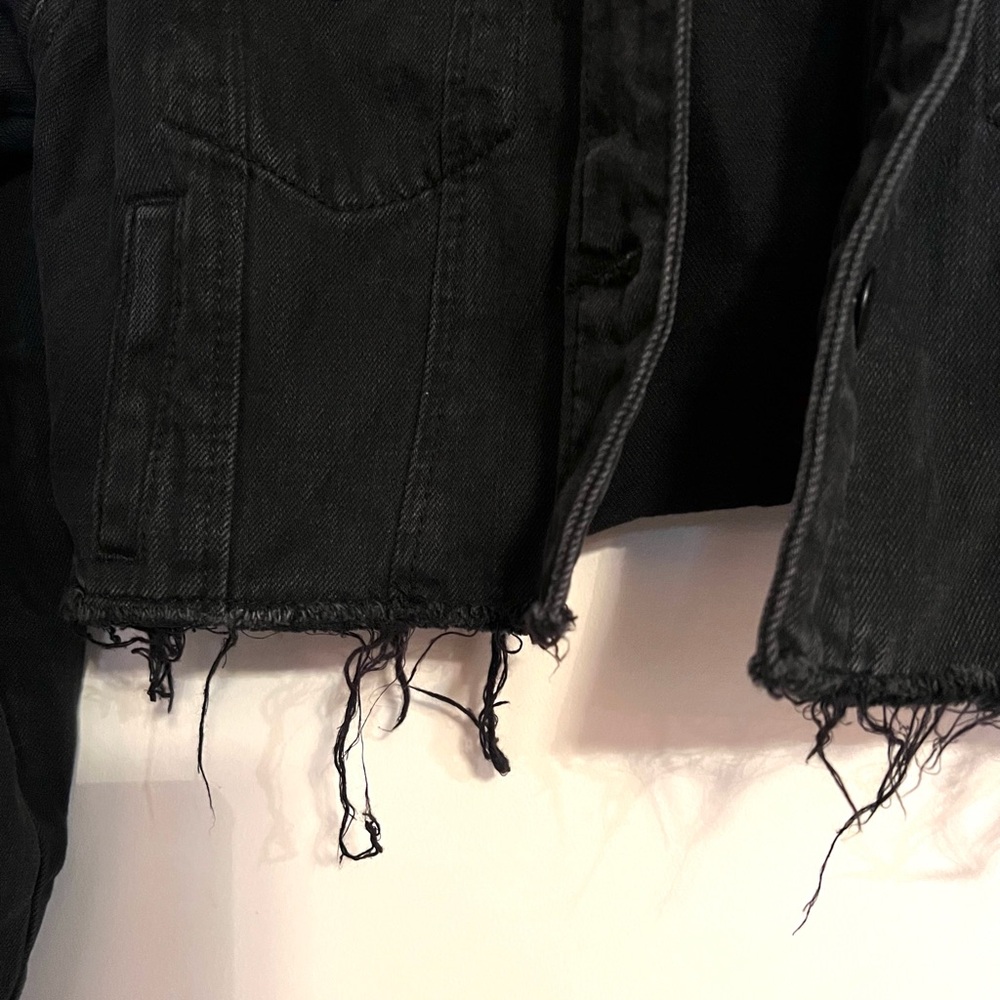 Cropped Denim Jacket - Picture 2 of 9